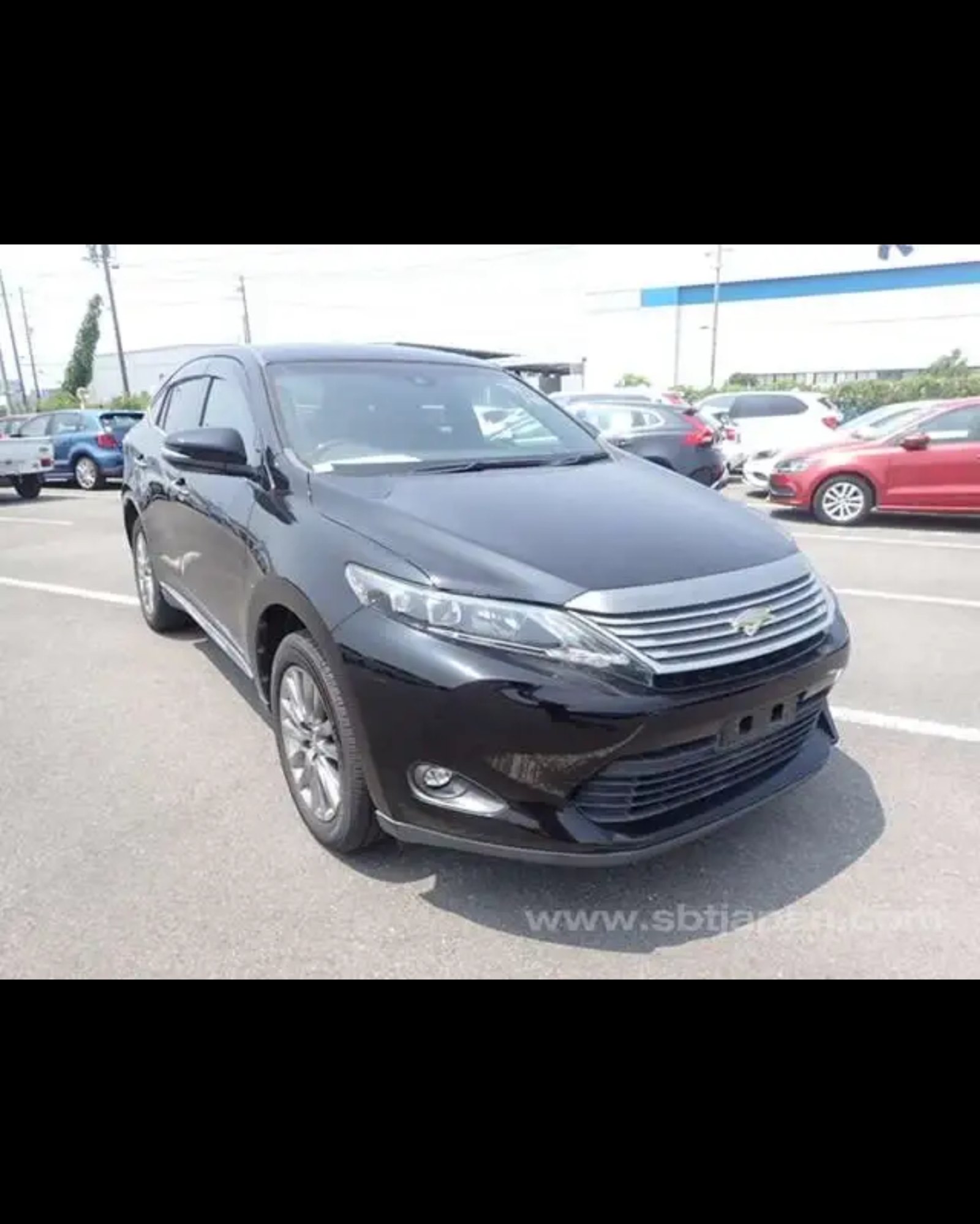 Toyota harrier primium